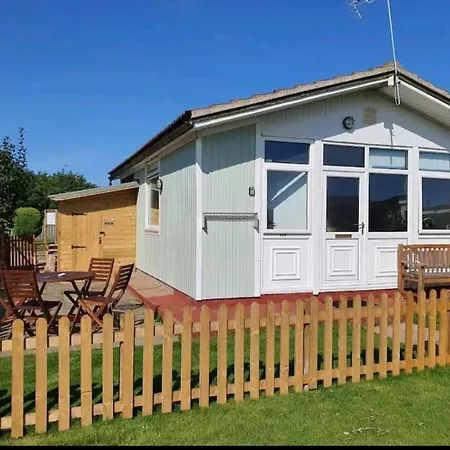 The Salty Sea Dog - Dog Friendly And 2 Minutes Walk To The Beautiful, Golden Beach Bridlington Exterior photo